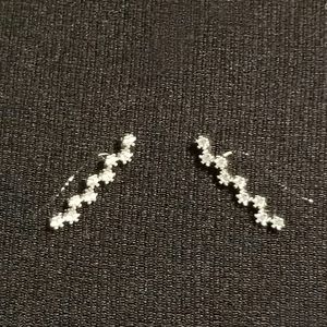Fresh & Co. Zigzag Ear Crawlers sleek Zigzag Design Adorned With Cubic Zirconia